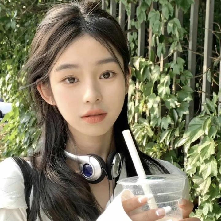 《幸运的他们》封面